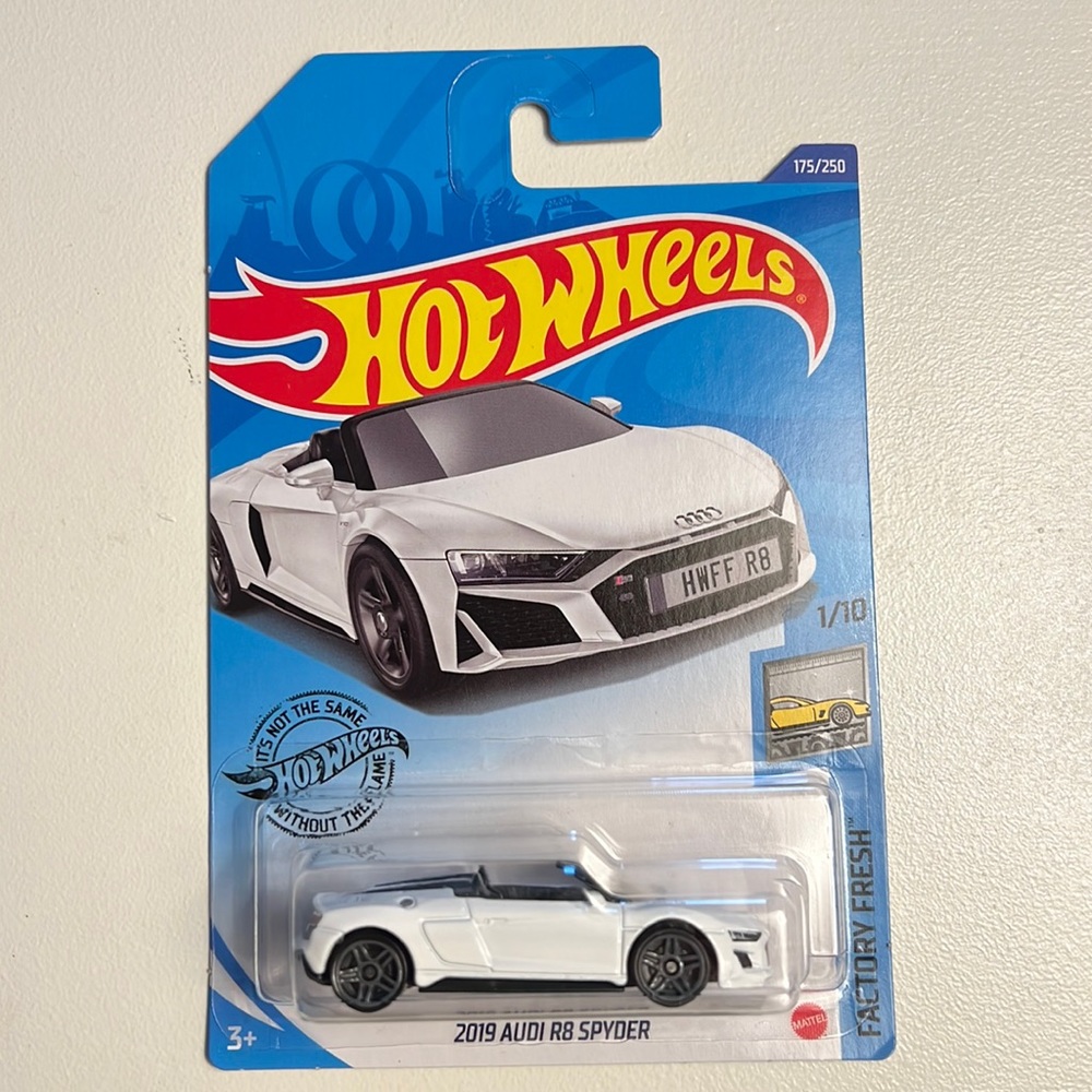 COPY - HOT WHEELS 2019 AUDI R8 SPYDER MATCHBOX
